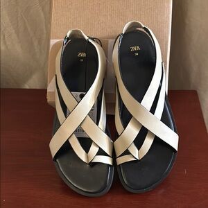 Zara Women's Black and White Sandals
